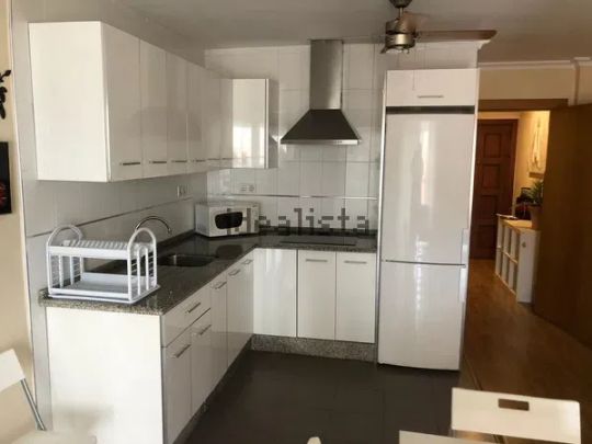 Alquiler de piso en Calle Juan Bautista Maury - Photo 1