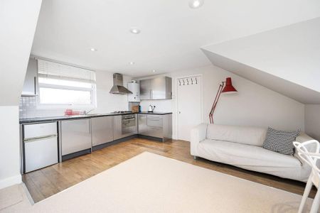 1 bedroom flat to rent - Photo 4