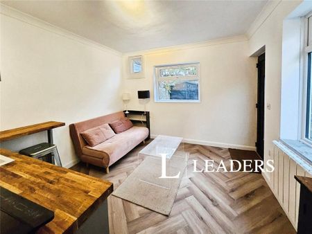 1 bedroom flat to rent - Photo 2