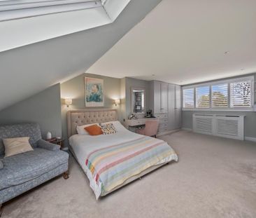 4 bedroom semi-detached house to rent - Photo 3