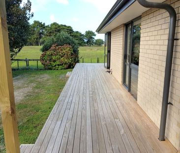 Coastal Cottage - Photo 6