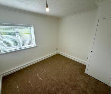 2 bedroom semi-detached house to rent - Photo 5