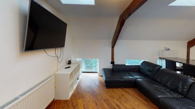 4 bedroom terraced house to rent - Photo 1
