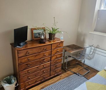 Room in a Shared House, Dysons Road, N18 - Photo 6
