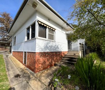 Stylish 3-Bedroom Home in Central Albury - Photo 4