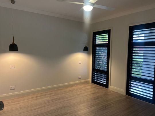 Luxury 3 Bathroom, 3 Bedroom Home in Huntlee - Photo 1