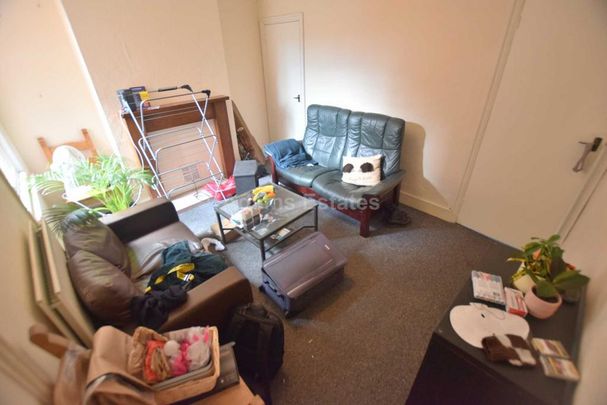 4 bedroom terraced house to rent - Photo 1