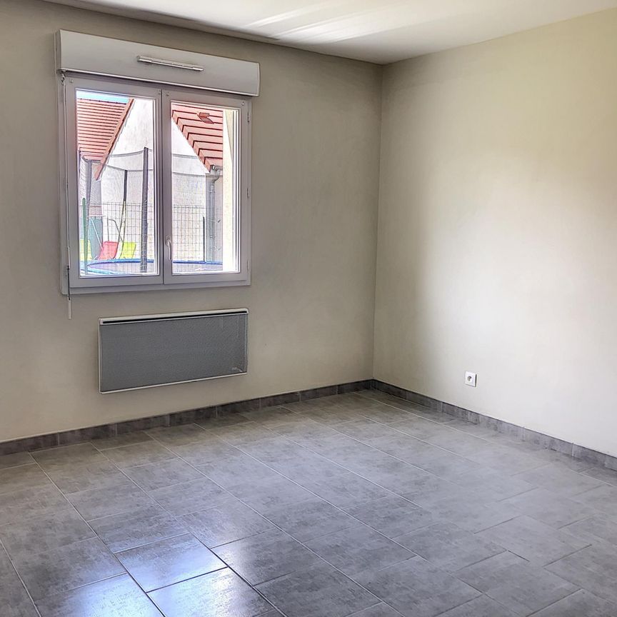 Location Appartement 2 pièces 40m² ROSIERES PRES TROYES 10430 - Photo 1