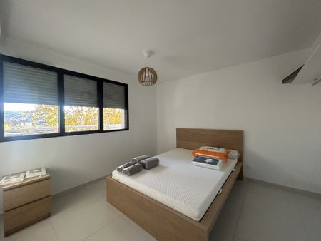 Appartement - Aix-En-Provence (13100) - 79.85 m² - - Photo 2