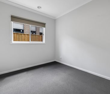 18 Bronwyn Way, Wyndham Vale VIC 3024 - House For Rent | Domain - Photo 4