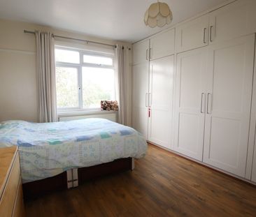 3 Bed Semi-Detached House, Weybridge Road, CR7 - Photo 1
