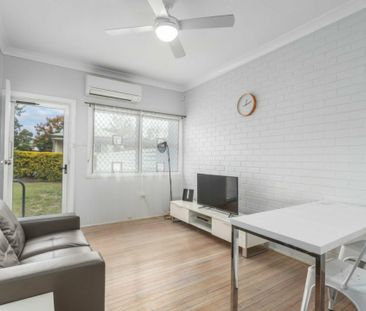 Tidy 2 Bedroom Unit - Photo 5