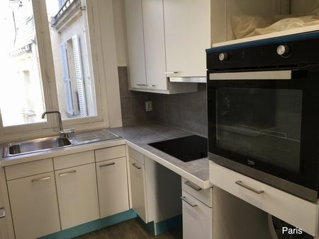 Location Appartement 4 pièces 78m² PARIS 14ème - Photo 3