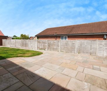 Woodleigh Close, York, Strensall - Photo 2