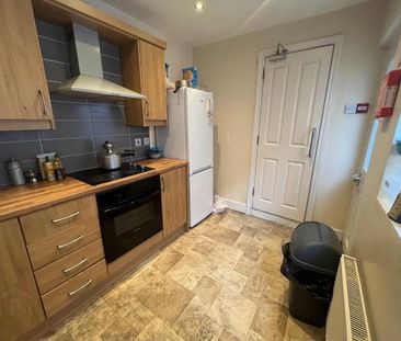 Tates Avenue, Ensuite Room 6, All Bills Included, Belfast, BT9 7BY - Photo 5