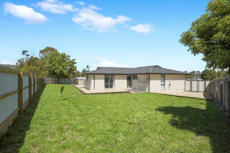 Refreshed 4-Bedroom Family Home in Quiet Court Location - Photo 3