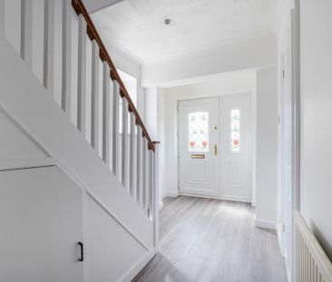 3 bedroom end of terrace house to rent - Photo 3