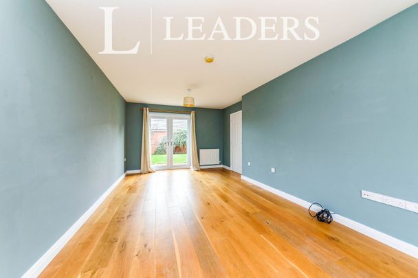 3 bedroom house to rent Ross Drive, Stamford, PE9 - Photo 1