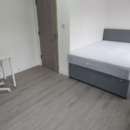 5 bedroom terraced house to rent - Photo 1