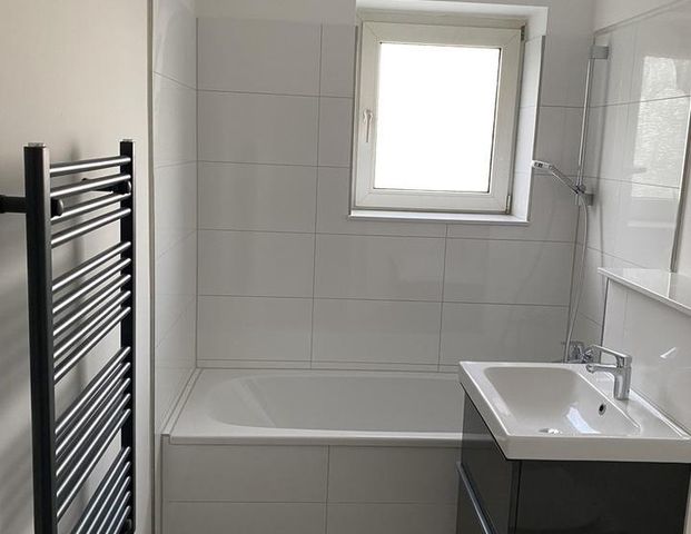 2Zimmer renoviert - ideal für ein Single oder Paar - Photo 1