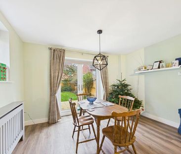 3 bedroom semi-detached house to rent - Photo 5