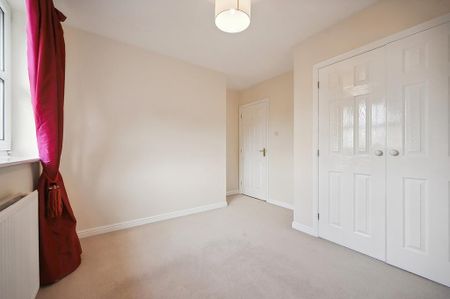 4 bedroom detached house to rent - Photo 5
