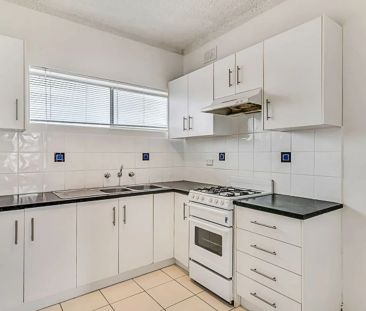 Perfect Location midway between the city and the sea - Photo 1