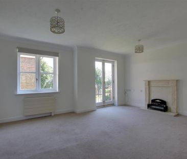 2 bedroom retirement property to rent - Photo 5