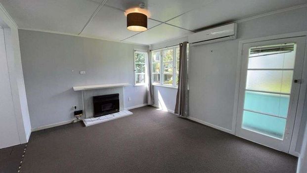 3 Bedrooms in Hikurangi - Photo 1