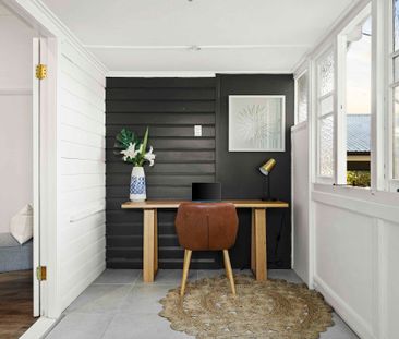 Classic Charm Meets Modern Comfort in the Heart of South Toowoomba - Photo 2