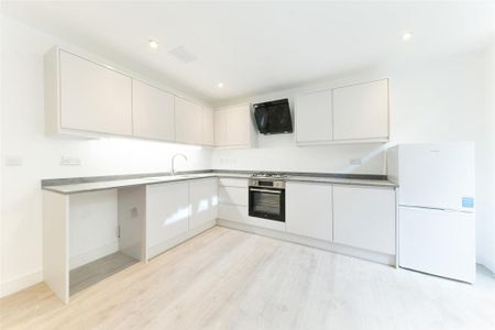 3 bedroom flat to rent - Photo 3