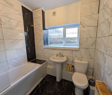 Gilbert Crescent, Llanelli, Carmarthenshire, SA15 3PY - Photo 6