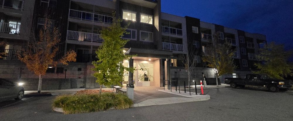 UBCO U6 2 bd 2 bath Partially furnished - Photo 1