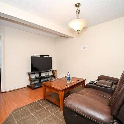 3 Beds 1,5 Baths House - Photo 4