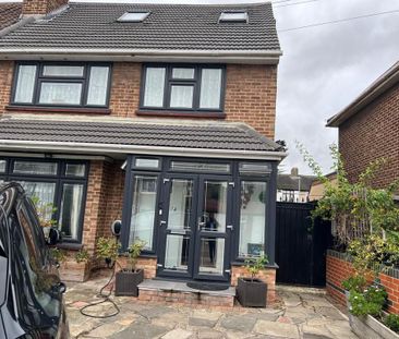 6 bedroom terraced house to rent - Photo 3