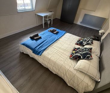 Room in a Shared Flat, St. James's Street, BN2 - Photo 3