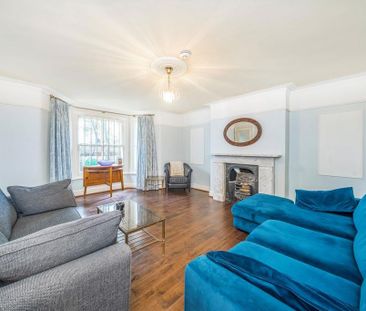3 bedroom flat to rent - Photo 1