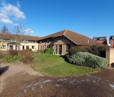 2 bedroom retirement property to rent - Photo 5