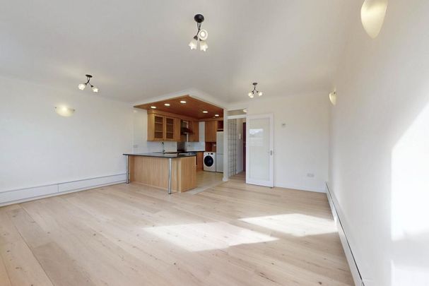 3 bedroom apartment to rent - Photo 1