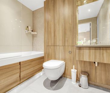 Compass House, Chelsea Creek, Fulham, SW6 - Photo 2