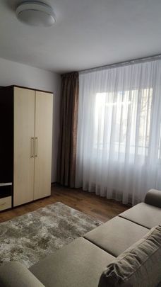 Chirie garsoniera decomandata in bloc de apartamente mobilata si utilata strada Uranus zona Astra Brasov - Fotografie 1