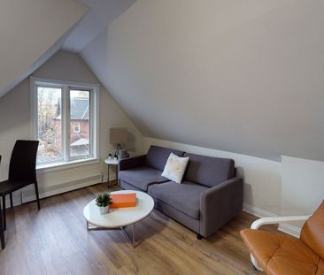 MacLaren Heritage Collection - One-, Two-, and Three-Bedroom Apartm... - Photo 6