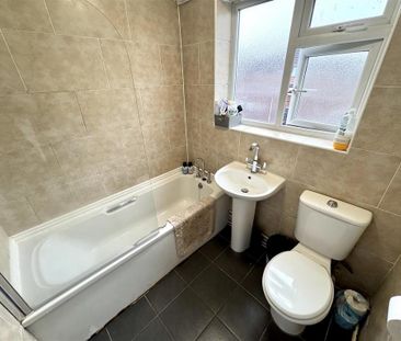 2 bedroom maisonette to rent - Photo 4