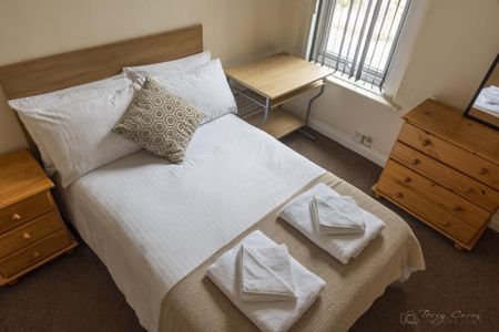 4 bedroom house share to rent - Photo 2