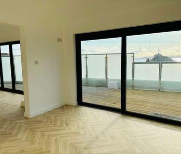 Trevenner Square, Marazion, TR17 - Photo 1