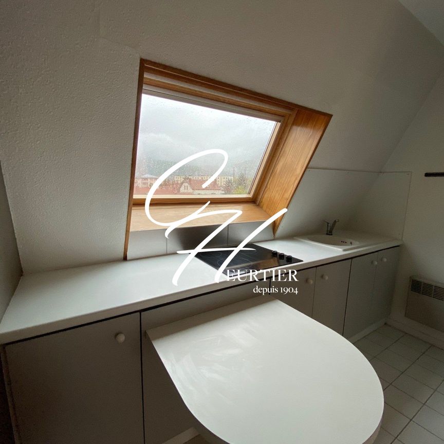 FONTAINE -22 AVENUE DU VERCORS -T1 - EXCELLENT ETAT - Photo 1