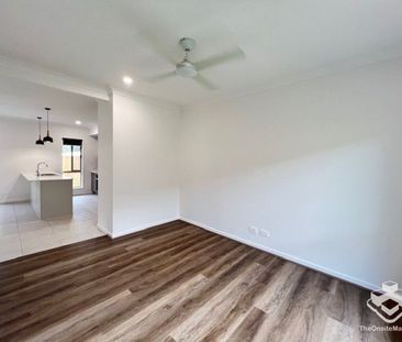 A Spacious Family Home timber floor, high ceiling - Photo 3
