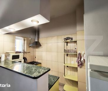 Casa ultracentrala pe 2 niveluri, 2 bai, curte comuna 3 vecini - Photo 4