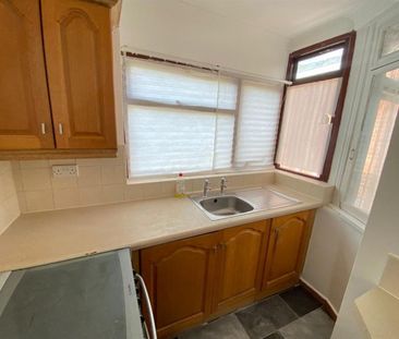 3 bedroom House To Let - Photo 3