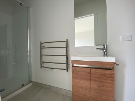 Brand New House in Mt Wellington - Photo 4